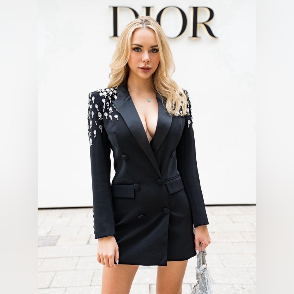 Elegant Black Dress with Embellished Shoulders